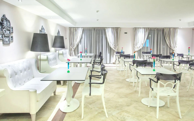 Core Hotel Polychrono