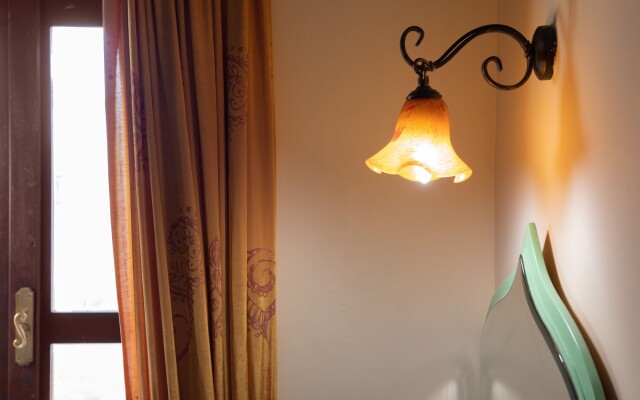 Nikos Takis Fashion Boutique Hotel