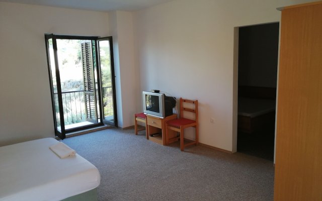 Sea Turtle Apartments