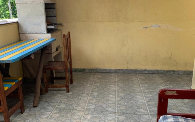 Casa Agradável há 80 metros praia toninhas