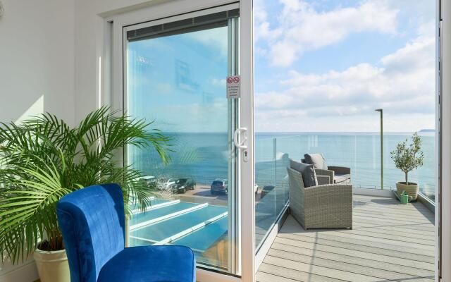 Channel View Hotel