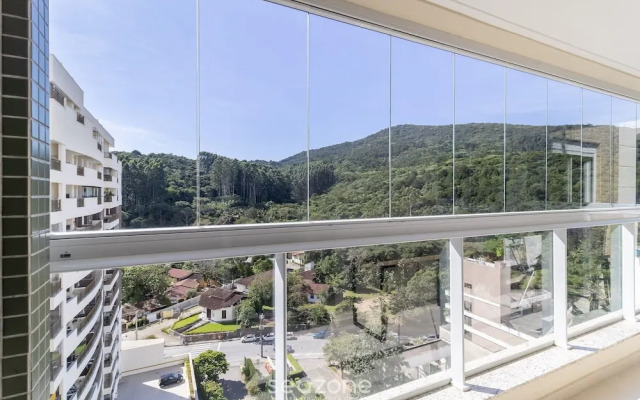 Apt With Private Barbecue and Pool Pea1301