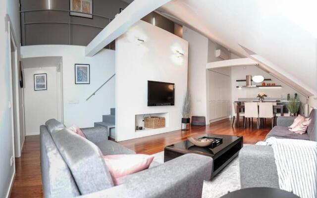 #stayhere - Spacious Luxury Town Hall 3BDR Apartment