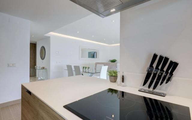 New Modern 3 Bed Apartment Puerto Banus
