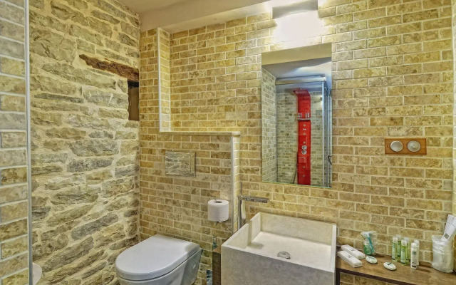 Aithrio Guesthouse