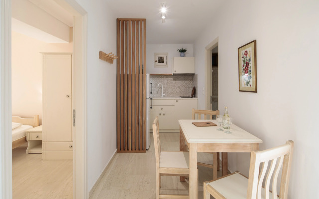 Proteas Hotel & Suites