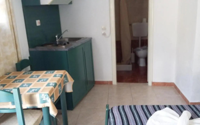 5bedroom villa in perissa beach