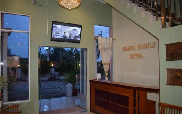 Hotel Grand Family