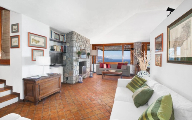 La Casa di Pietra in Massa Lubrense