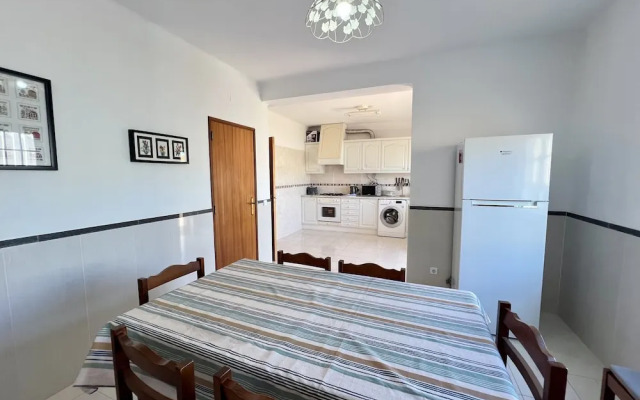 Pêra Stylish Villa With Pool by Homing