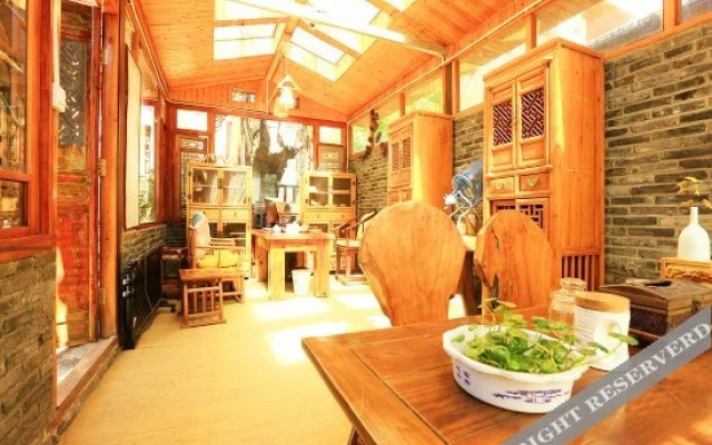 Yueshenghuo Inn