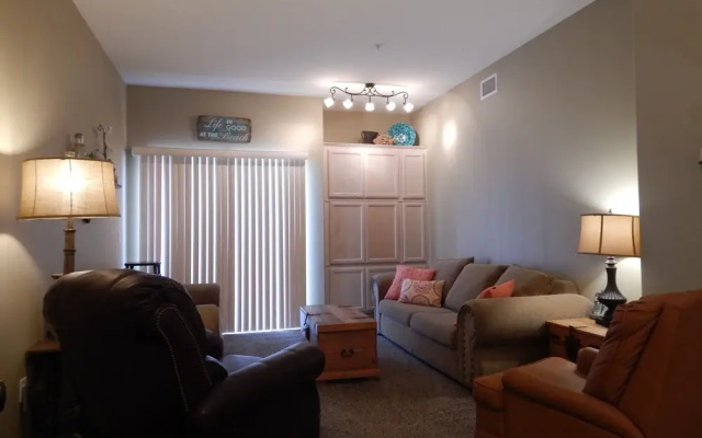 210 Casa Bella 2 Bedroom Condo by Redawning