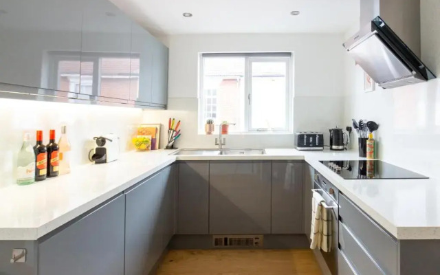 Modern, 2 bedroom apartment in centre of Southsea