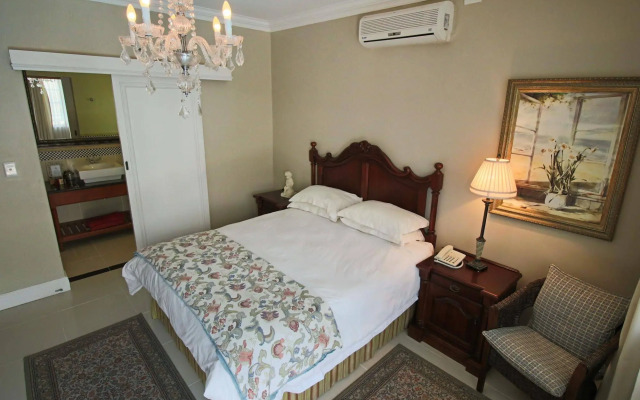 The Victorian 1906 Hotel