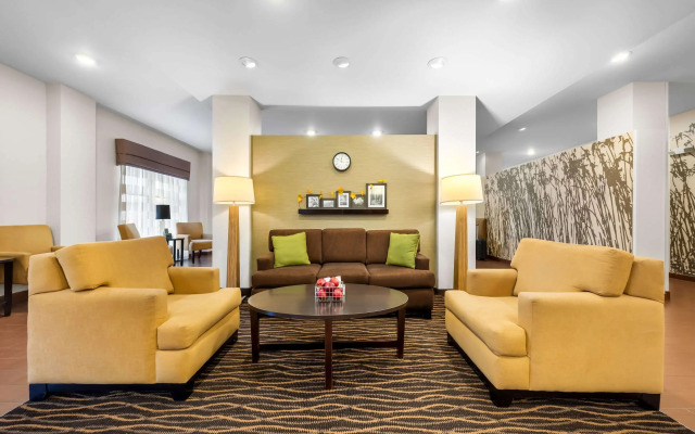 Sleep Inn & Suites West-Near Medical Center