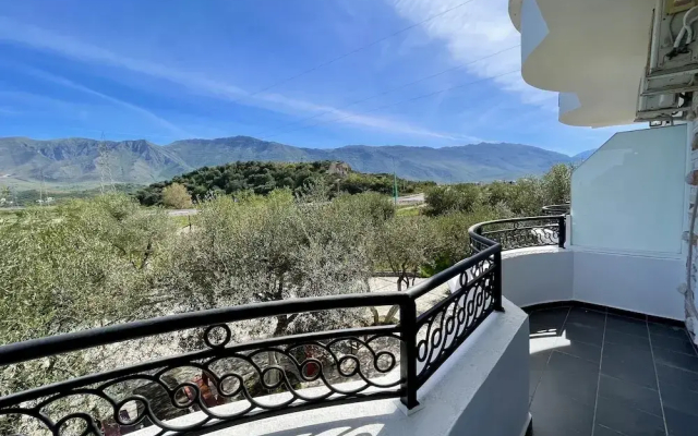 Oasis Hotel