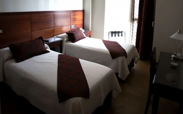Hotel LB Lebrija by MA 22 Puntos