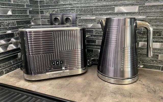 Noir Silvery Apartman