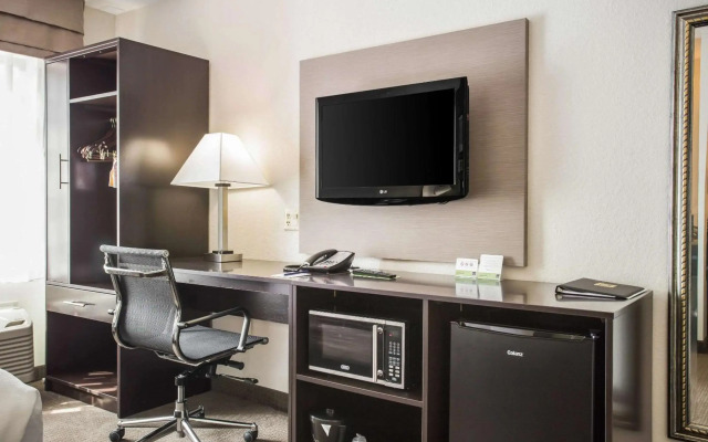 Sleep Inn Kansas City International Airport