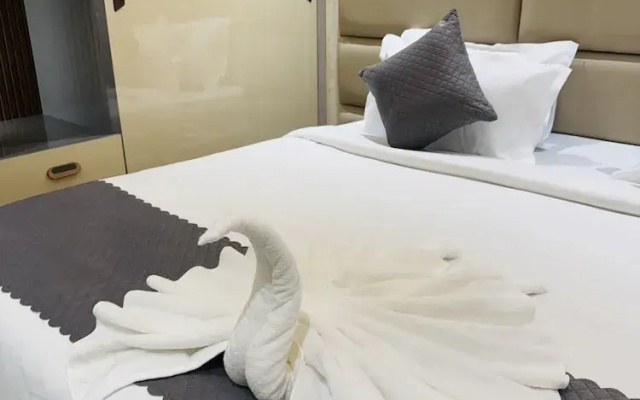 Shreshtam Apart Hotel Kondapur