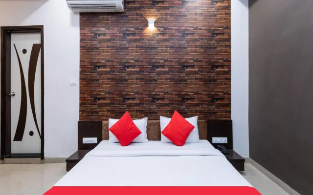 Oyo Flagship 806442 Hotel Big Boss