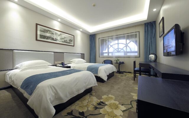 Crown Plaza