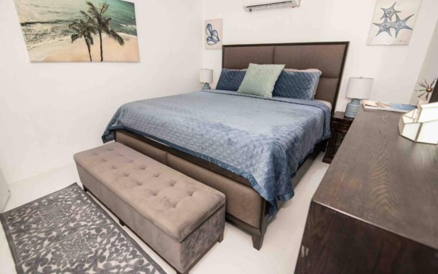 Modern 2BR with KingBed in Heart of Isla Verde Ave — фото 2