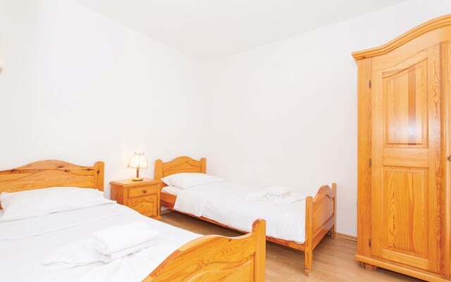Beautiful Home in Malinska With Wifi and 3 Bedrooms