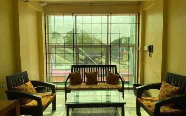 Free wifi and netflix, cold AC