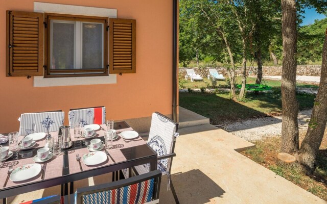 Stunning Home in Rovinj With Wifi, Outdoor Swimming Pool and 3 Bedrooms