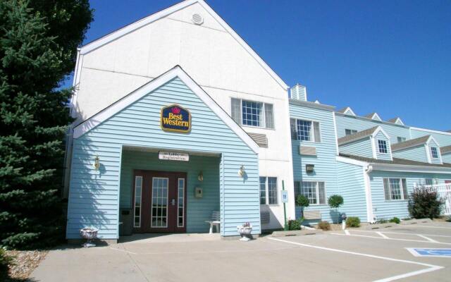 Super 8 Williamsburg/Amana Colonies Area