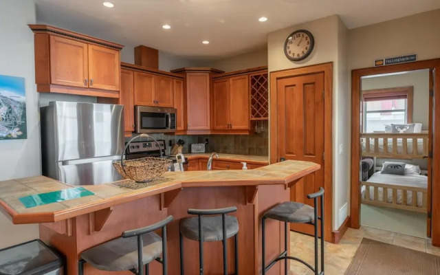 Mountain Time-spacious, Private Hot Tub,great View