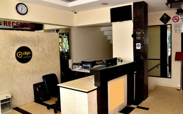 OYO 2148 Hotel Metro 43