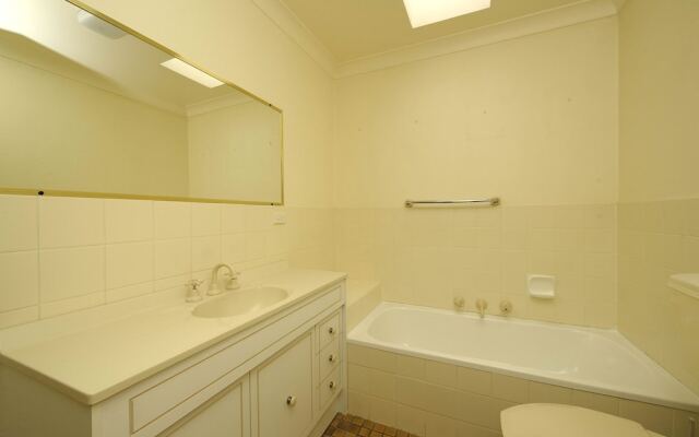 The Crest Unit 1 - Shoal Bay