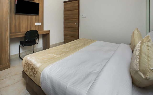 OYO 22235 Mint Residency