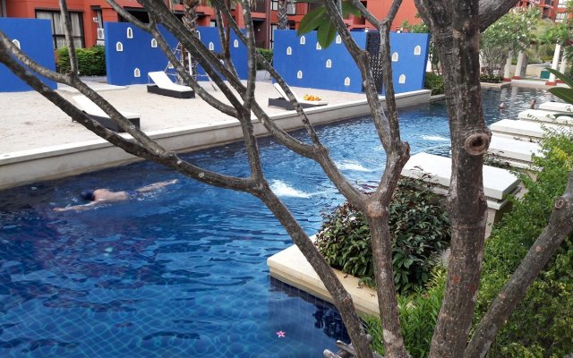 Bluroc Hua Hin Resort Condo