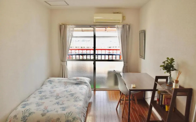 Osaka English House