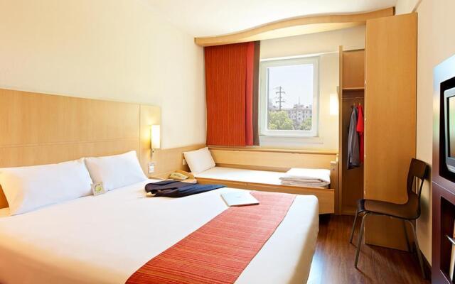 Ibis Shanghai JinshaJiang