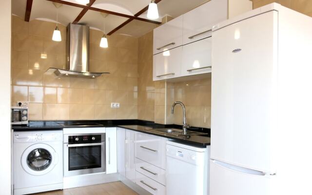 Malvarosa Beach Apartments by Hoom