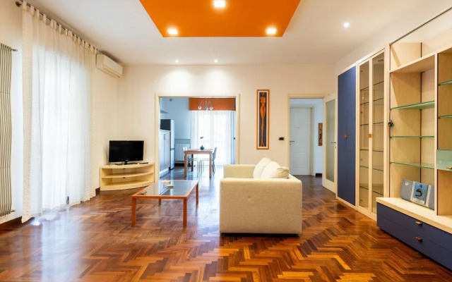 Roomy Family Apartment by Wonderful Italy