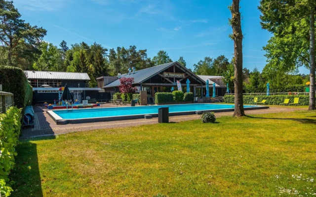 Comfortable Chalet Near Park De Veluwe