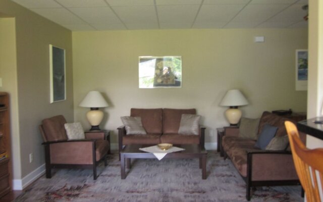Suite As it Gets Vacation Rental/B&B