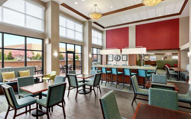 Hampton Inn & Suites Frederick-Fort Detrick