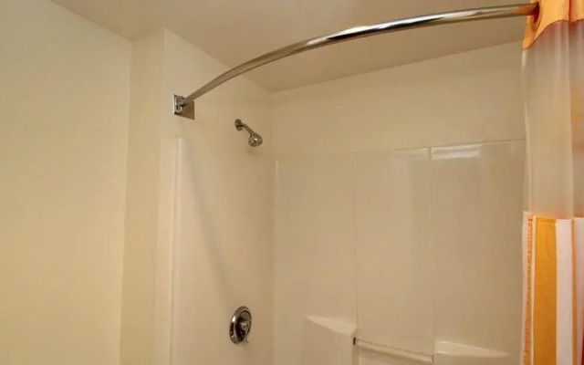 La Quinta Inn & Suites by Wyndham Lakeland East