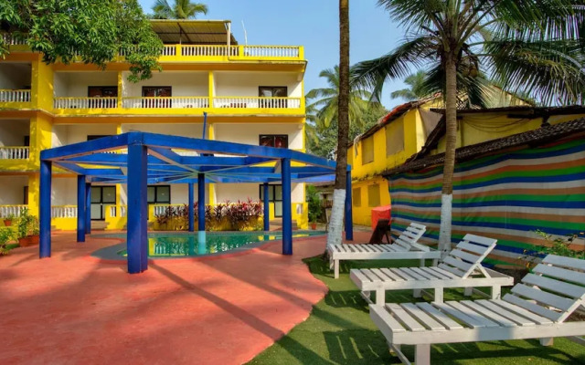 Salotel- near Mae De Deus Church