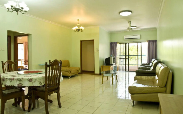 Nana Marina Court
