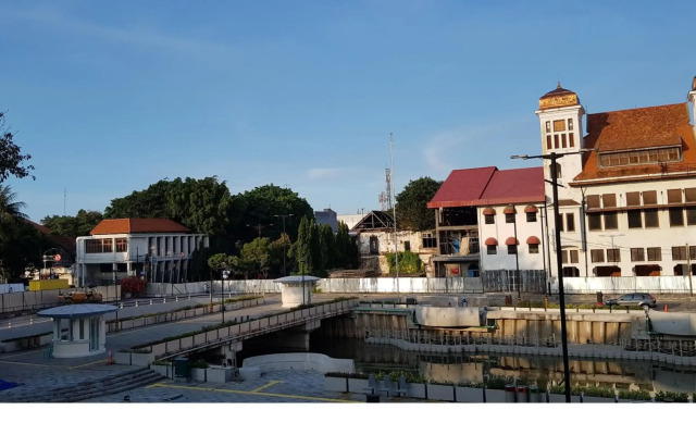 Hotel DeQur Jakarta Kota