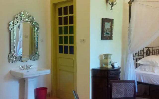 The Ermaja's Pavilion Hotel