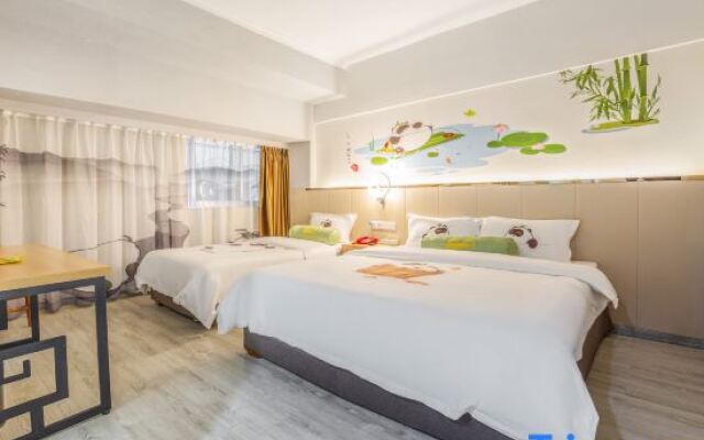 Zhufangzi Cinema Hotel (Anyue Beimenkou)