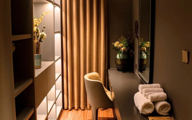 Regal Riverside Villas – Guest Rooms – Da Nang